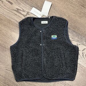 NWT AMV Kids Fleece Vest - Size medium